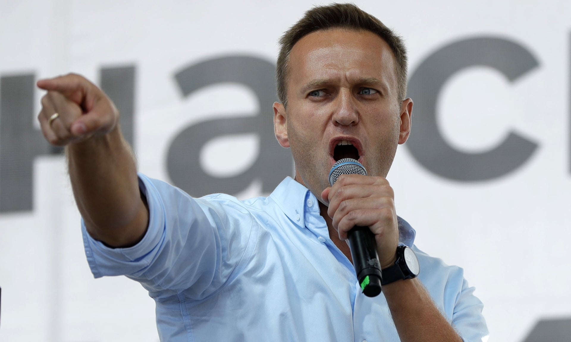 Alexei Navalny tiba di Jerman untuk perawatan atas dugaan keracunan