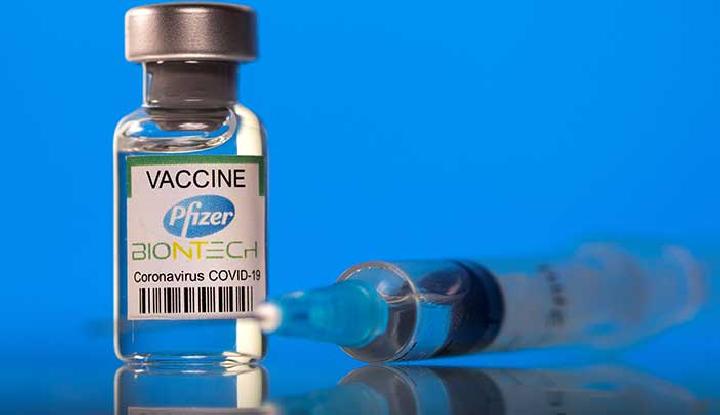 Pfizer dan BioNTech Menerima Otorisasi di Uni Eropa untuk Vaksin COVID-19