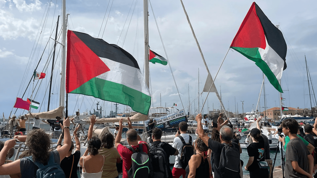 Flotila Bantuan Eropa Berlayar ke Gaza dengan Empat Anggota Parlemen Eropa di Atas&nbsp;Kapal