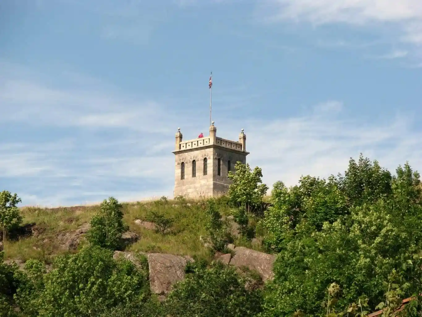 Tønsberg Fortress: Jejak Kekuasaan Viking dan Abad Pertengahan di Jantung Norwegia