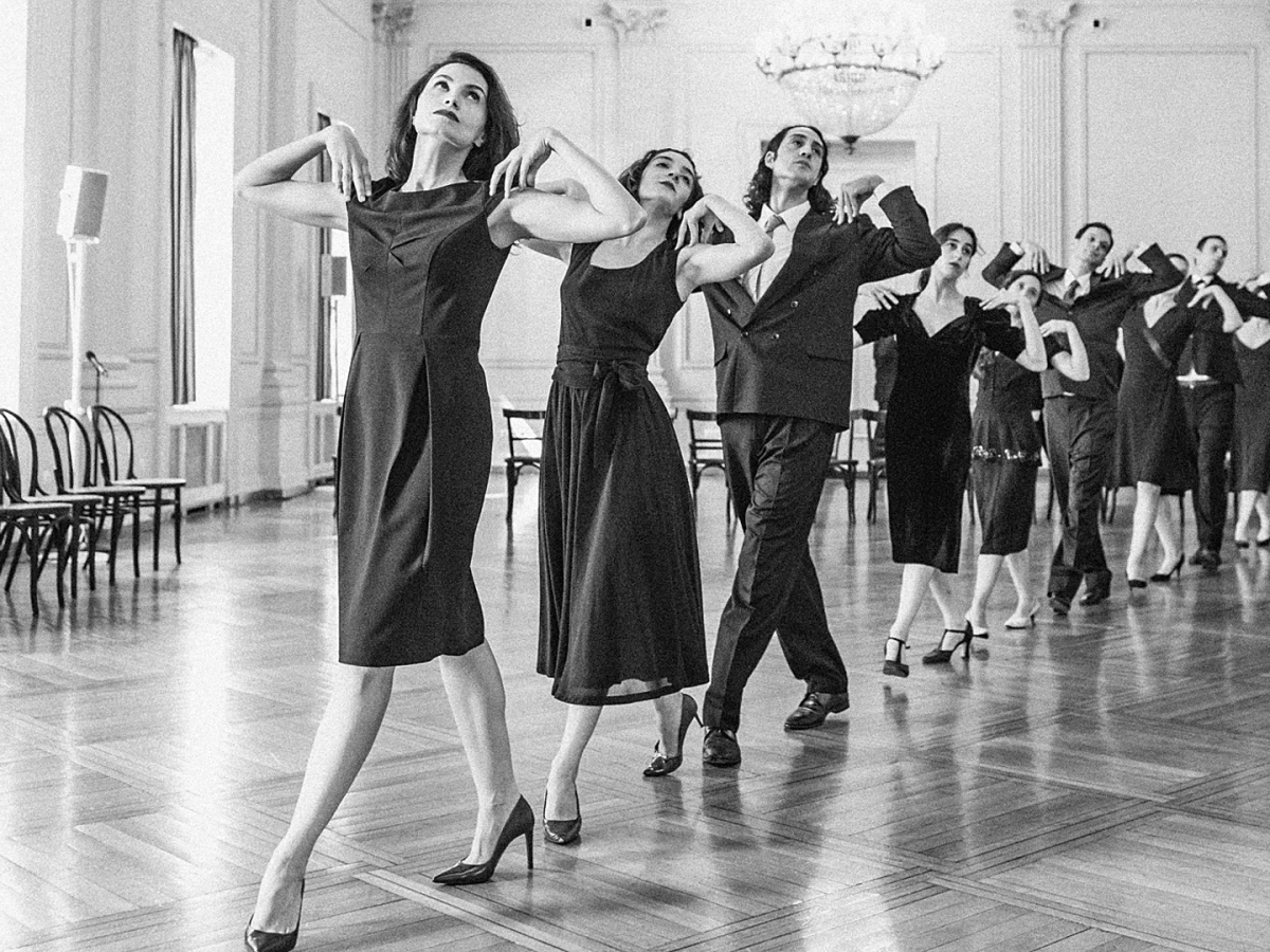 Kembalinya Kontakthof: Karya Legendaris Pina Bausch Tampil di National Theatre dengan Pemeran&nbsp;Yunani