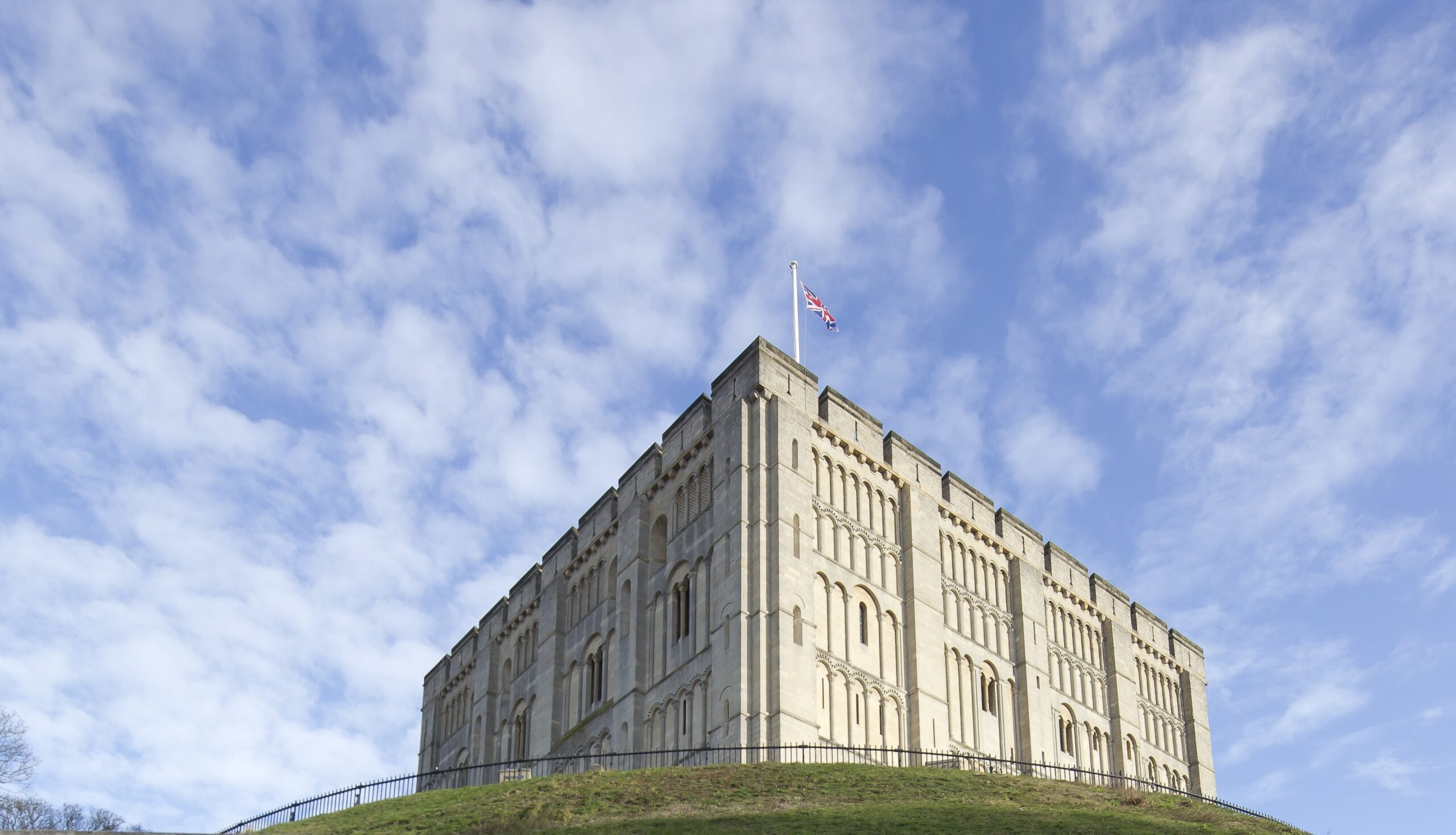 Kastil Berusia 900 Tahun Kembali Bernapas: Norwich Castle Bangkit sebagai Istana Rakyat Abad ke-21