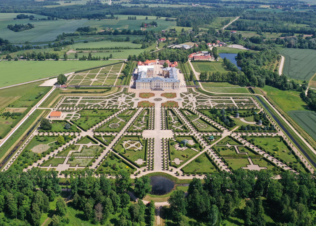 Rundāle Palace: Latvia’s Baroque Masterpiece of Power, Art, and&nbsp;Elegance