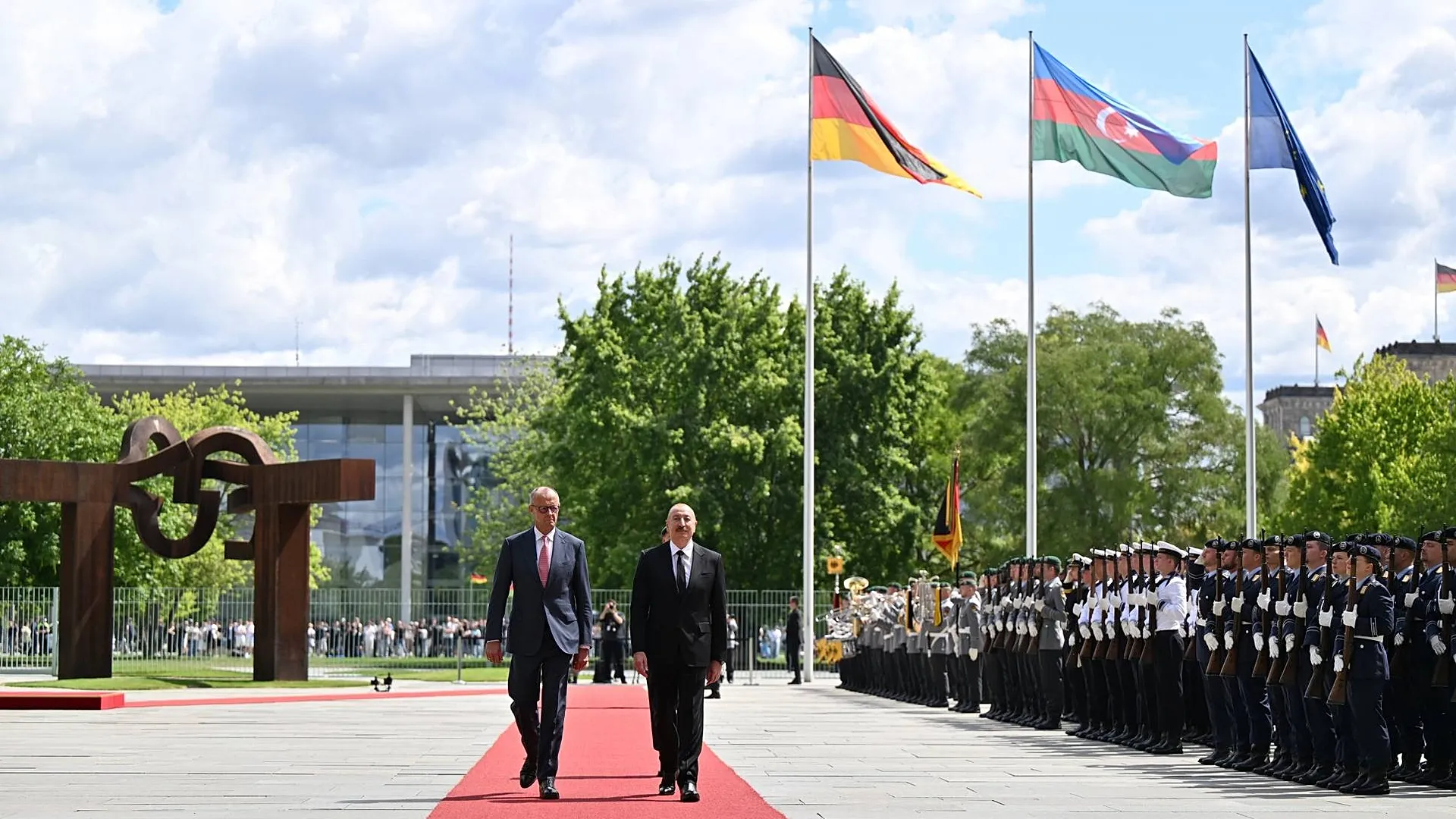 Diplomasi Energi dan Geopolitik Baru: Mengapa Kunjungan Presiden Aliyev ke Berlin Menjadi Titik Balik Strategis Eropa